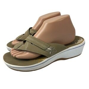 Clarks Womens Size 10M Taupe Thong Wedge Sandals‎ Slip On Comfort